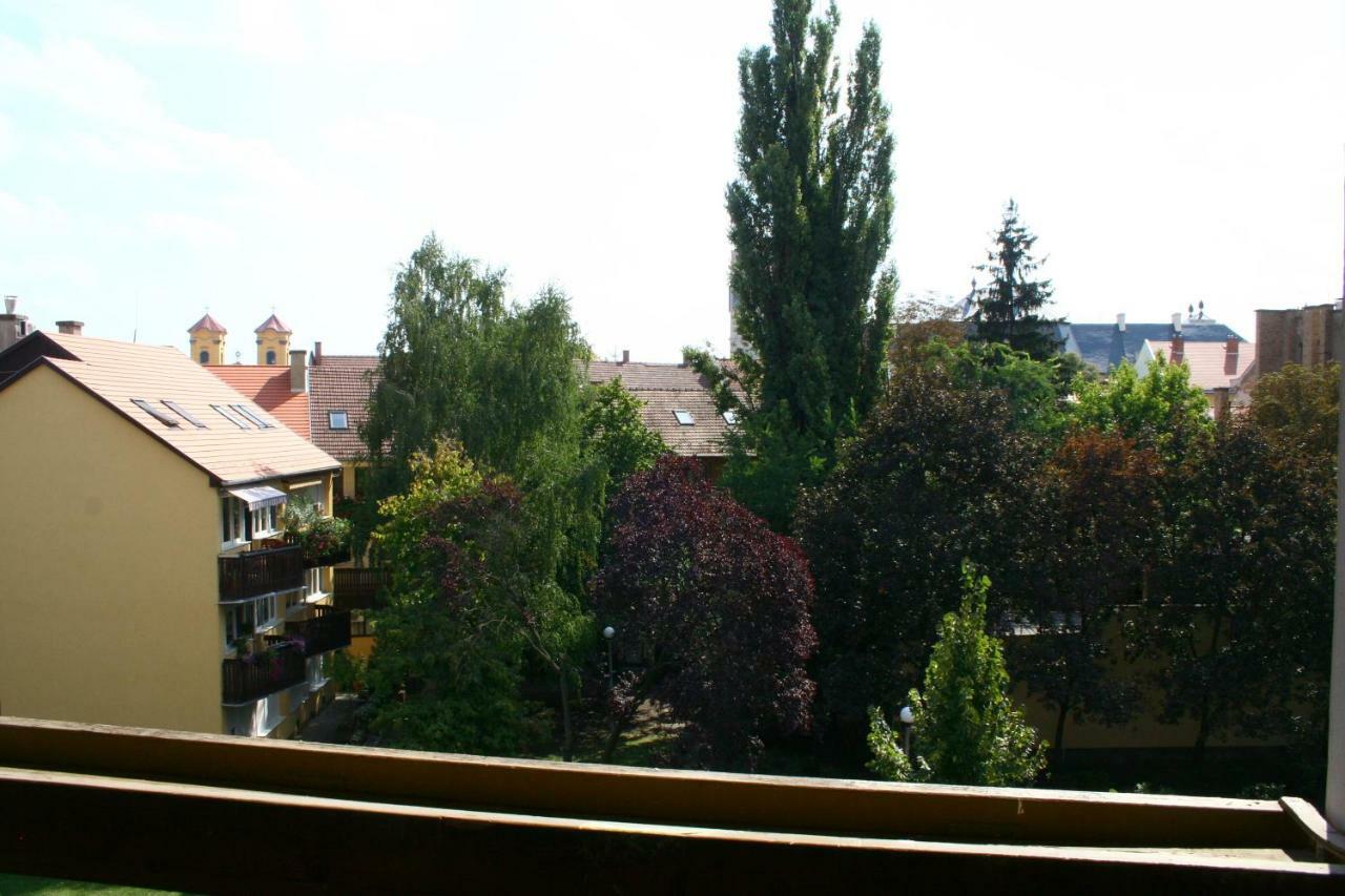 F&M Apartman Эгер Экстерьер фото